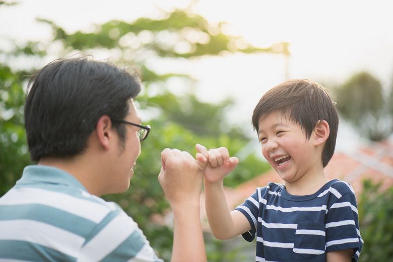 公道デビュー前に約束をする親子