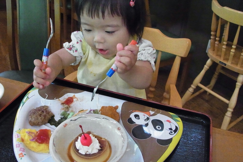 食事の時間を子供のリズムに合わせる