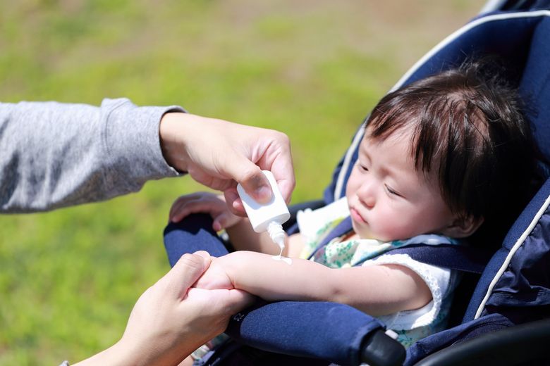 赤ちゃんの暑さ対策 夏のお出かけ お買い物に必要な持ち物や服装は 売場の安全 Net